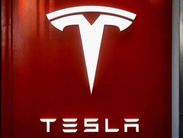 image for Tesla goes big in China with Shanghai plant