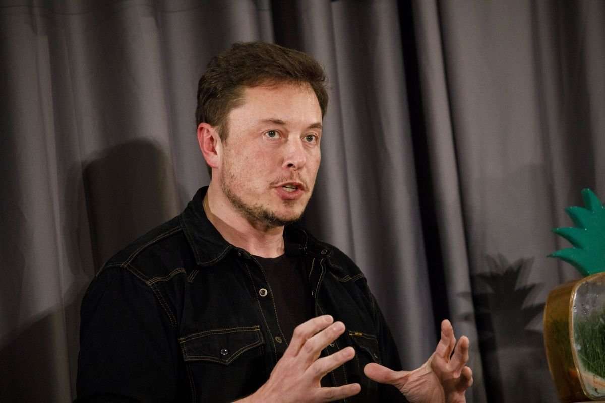 image for Elon Musk Pledges to Pay for Clean Water to Homes in Flint, Michigan