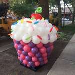 image for Saw a giant cupcake made from balloons