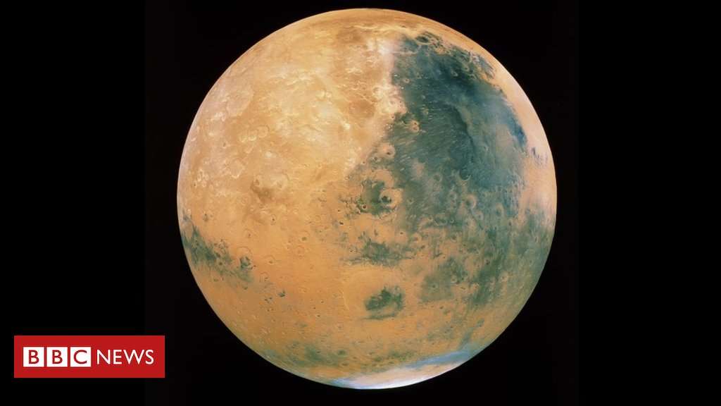 image for Liquid water 'lake' revealed on Mars