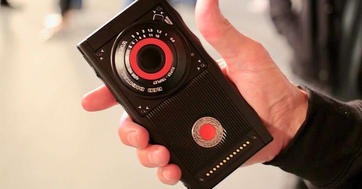 image for RED’s holographic Hydrogen One phone gets even closer to release with FCC approval