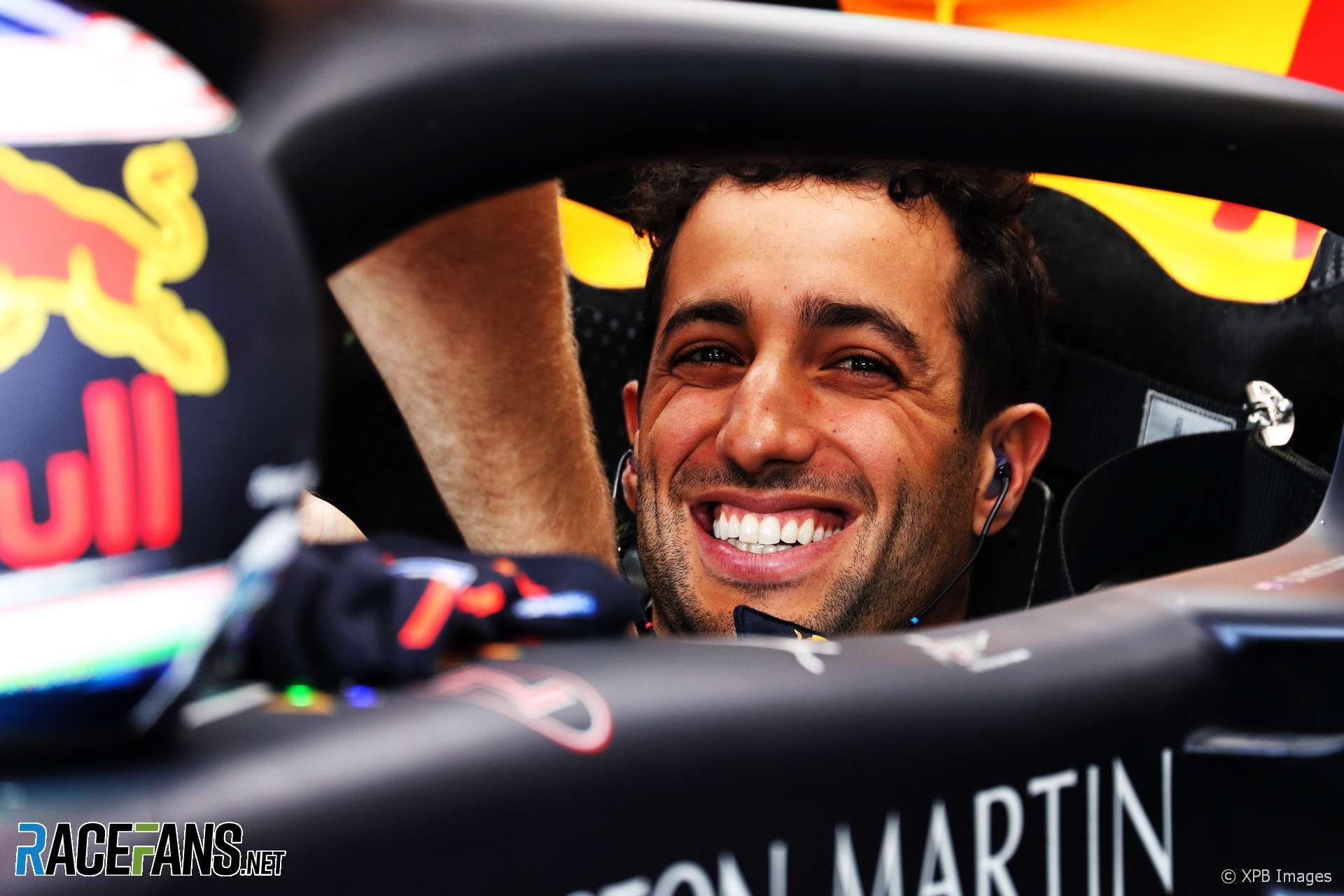 image for Daniel Ricciardo to quit Red Bull and join Renault for 2019 F1 season