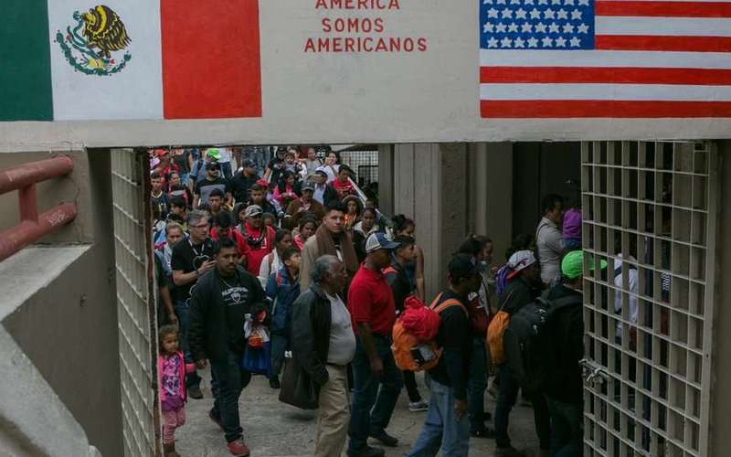 image for U.S. Plans to Pay Mexico to Deport Unauthorized Immigrants There