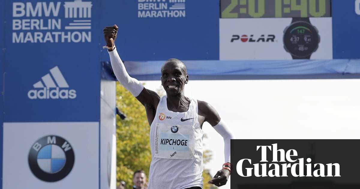 image for Eliud Kipchoge smashes world marathon record by 78 seconds in Berlin