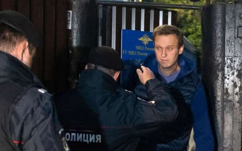 image for Vladimir Putin's most prominent critic, Alexey Navalny, is let out of a Russian jail, then arrested again
