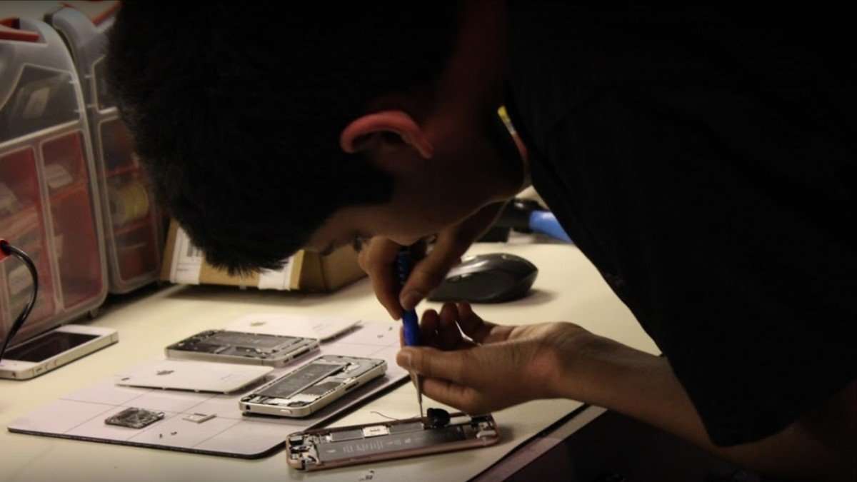 image for This 17-Year-Old Has Become Michigan's Leading Right to Repair Advocate