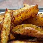 image for [Homemade] Salt, Pepper & Paprika Potato Wedges