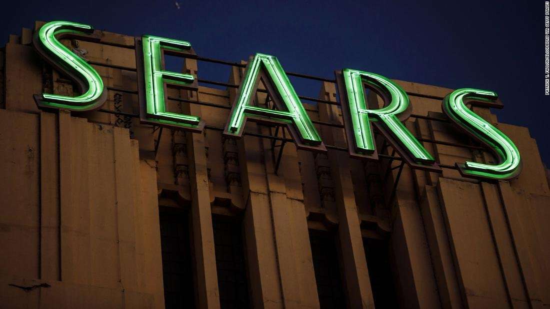 image for Bankrupt Sears wants to give executives $19 million in bonuses