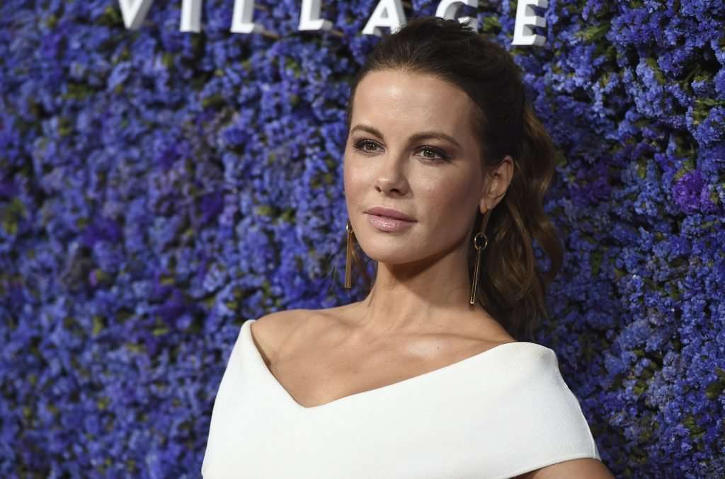image for Kate Beckinsale Is The Latest To Put “Liquified Cloned Foreskins” On Her Face