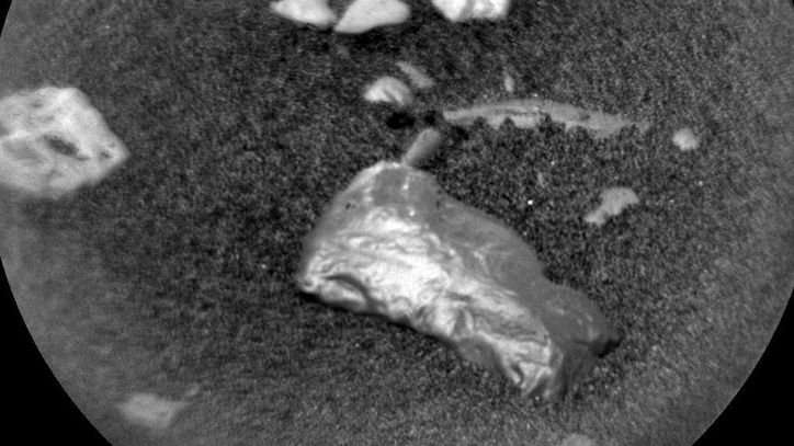 image for NASA Curiosity rover investigates shiny object on Mars