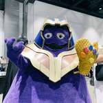 image for PsBattle: Grimace wearing the Infinity Gauntlet.