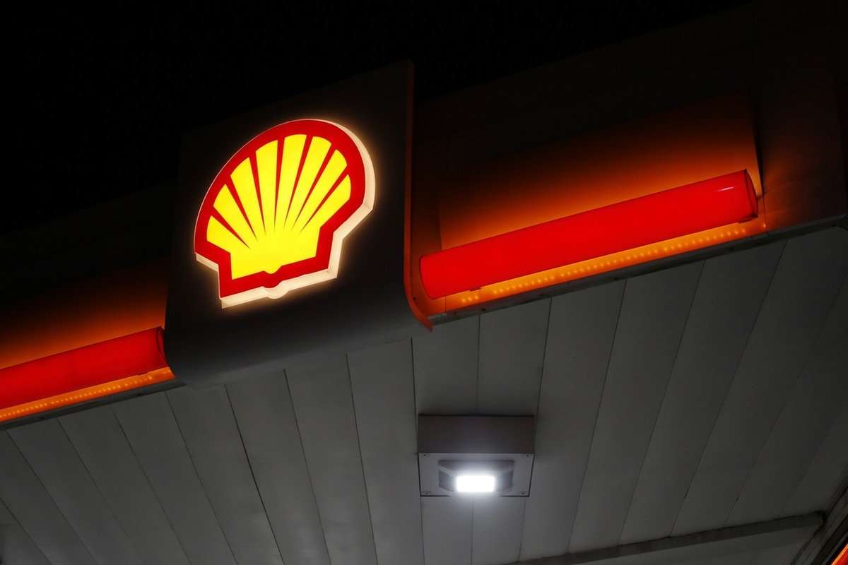 image for Shell Oil Executive Boasts That His Company Influenced the Paris Agreement