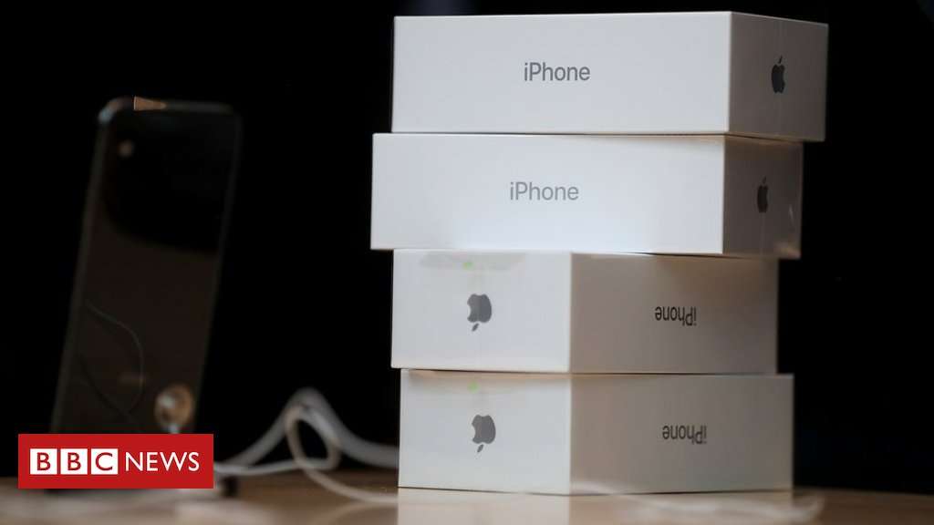 image for Apple investigated by France for 'planned obsolescence'
