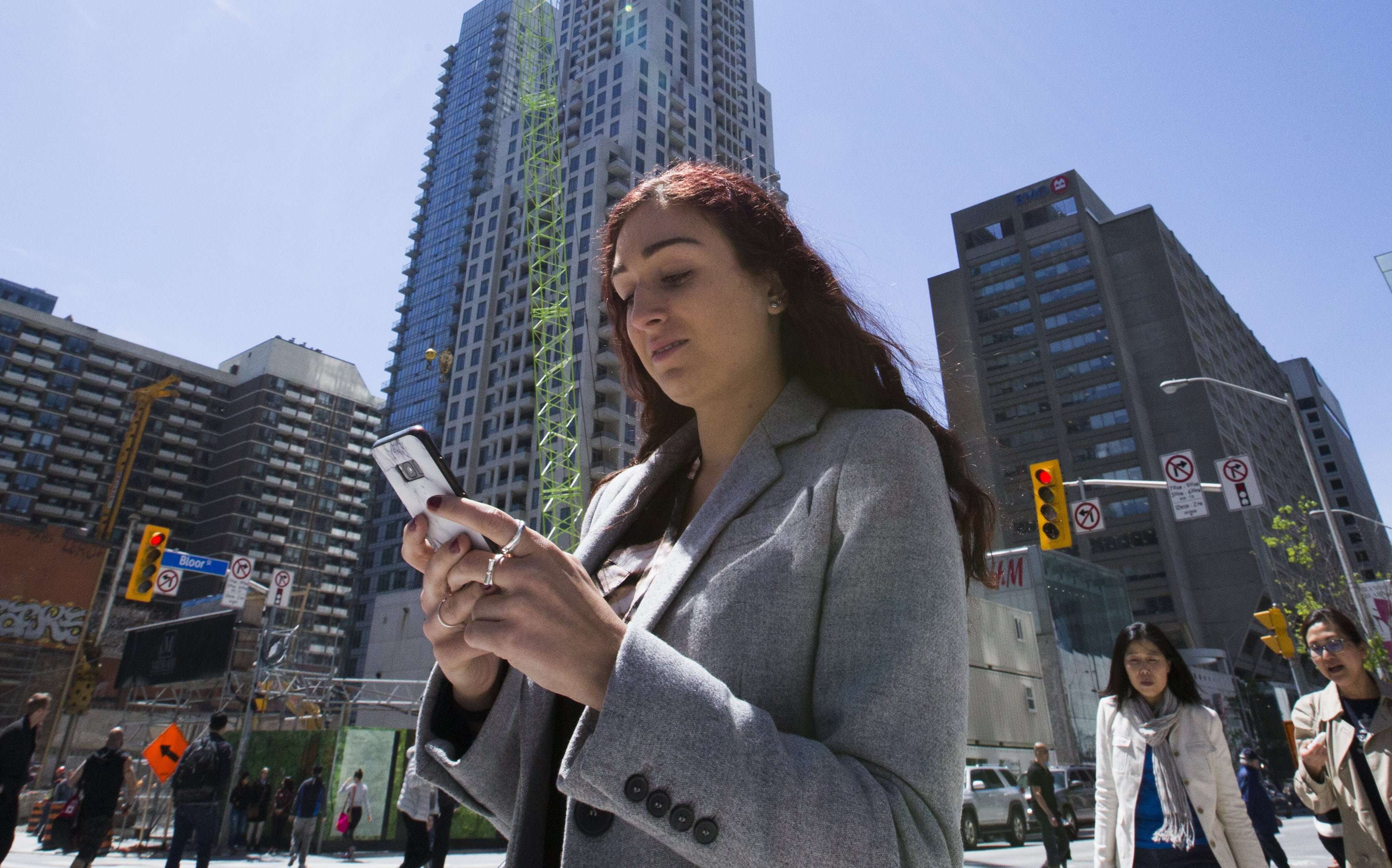 image for Canadians paid more than $1.2 billion in wireless data overage fees last year