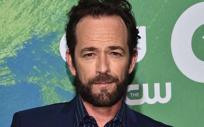 image for '90210' and 'Riverdale' Star Luke Perry Dead at 52 After Suffering Stroke