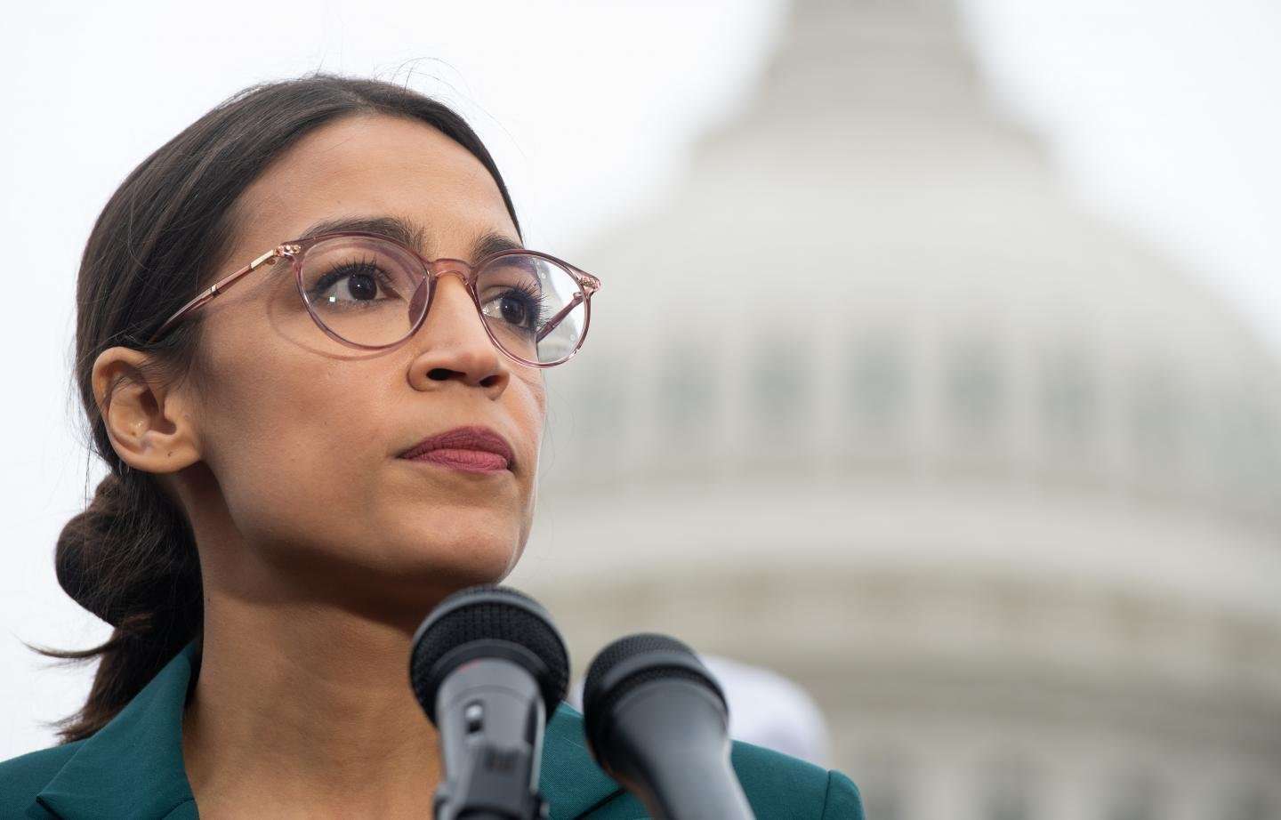 image for Alexandria Ocasio-Cortez Slams U.S. Inaction on Gun Control as Jacinda Ardern Bans Weapons: 'This Is What Leadership Looks Like'