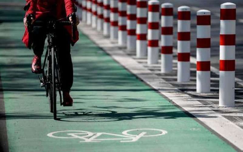 image for Bike lanes need physical protection from car traffic, study shows