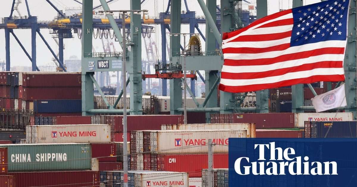 image for Trump's China trade war risks damaging US economy, says OECD