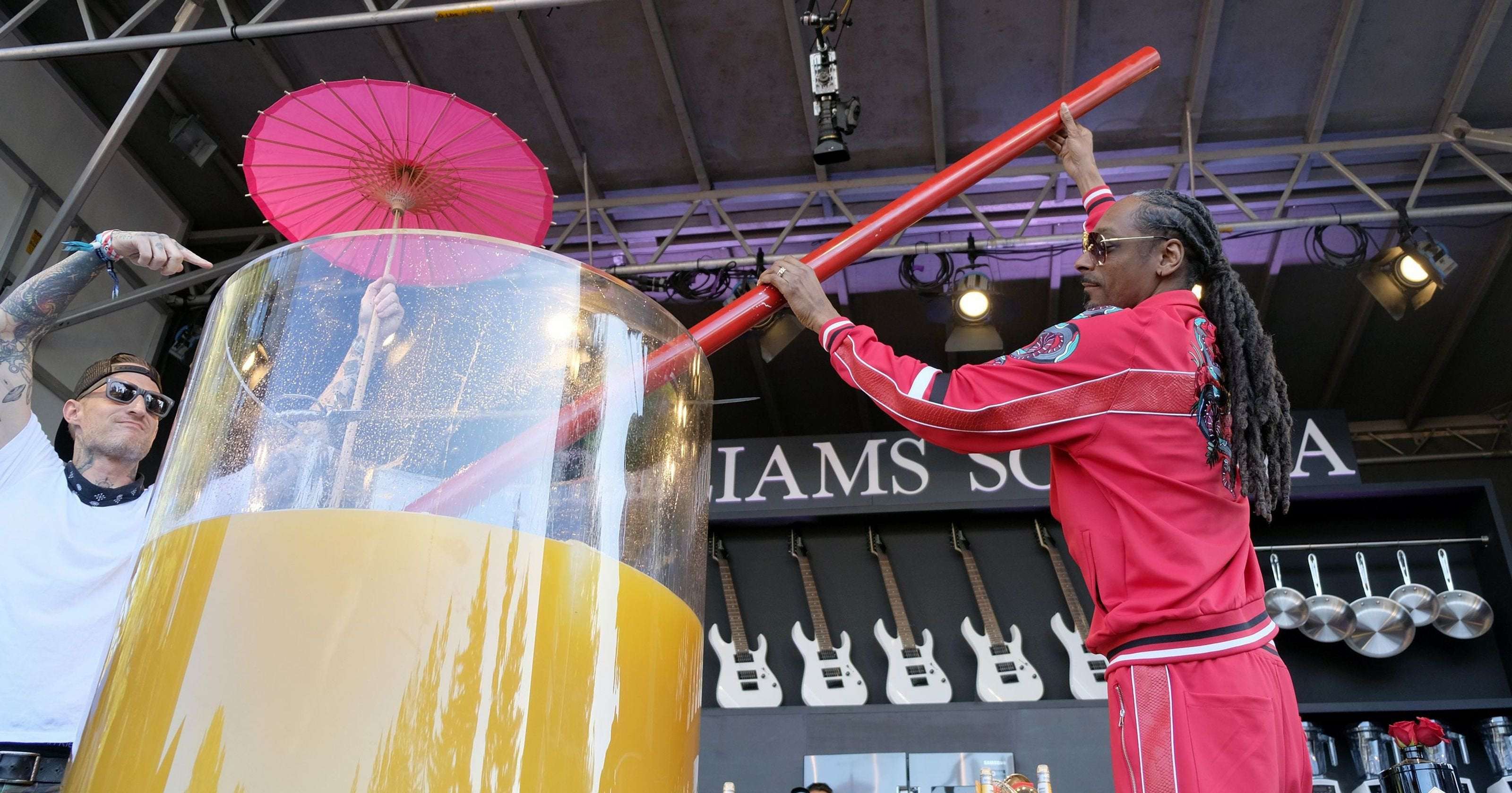 image for Snoop Dogg breaks Guinness World Record for largest gin and juice