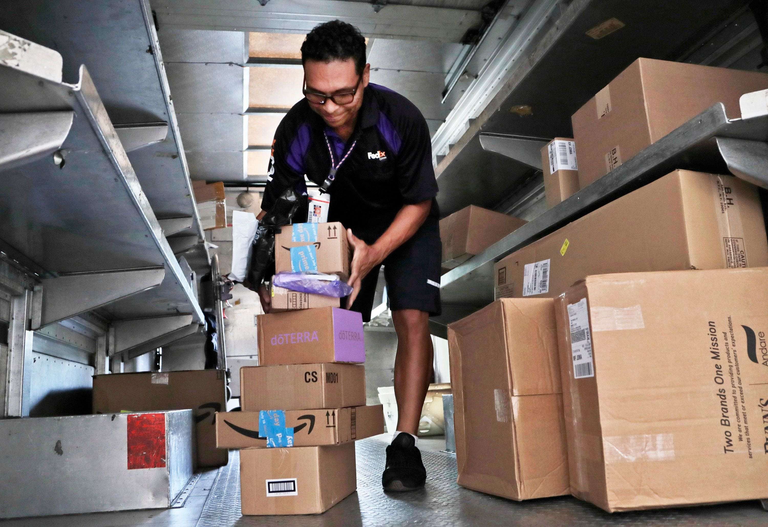 image for FedEx will no longer provide express shipping for Amazon in the US