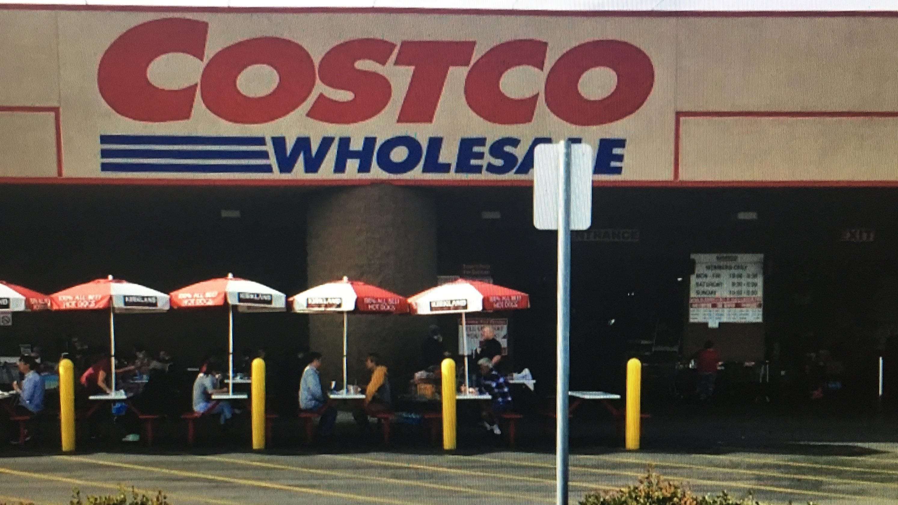 image for Off-duty officer killed nonverbal man at Costco