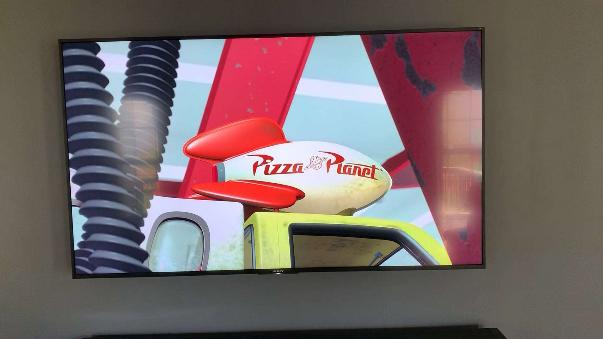 image for vape ad that popped up in Toy Story on Hulu and scared the crap out of my 3 year old : assholedesign