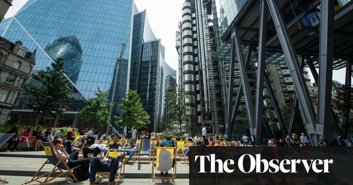 image for Experts call for ban on glass skyscrapers to save energy in climate crisis