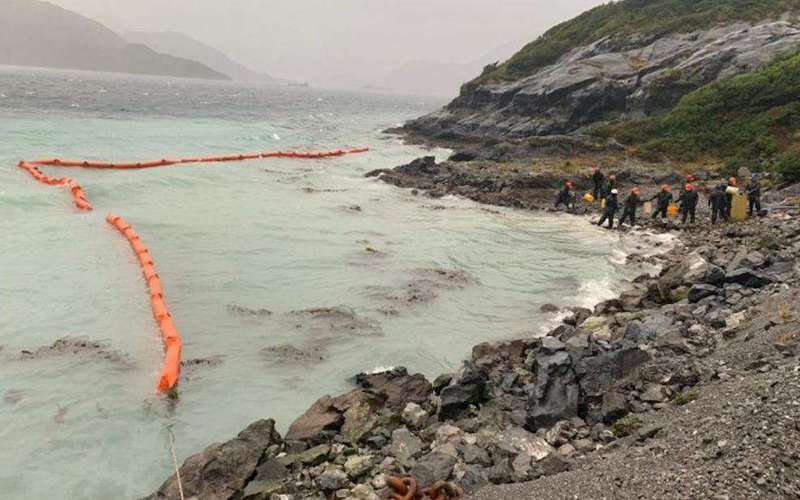 image for 40,000 liters of oil have spilled into the sea off a remote island in Chile's pristine Patagonia