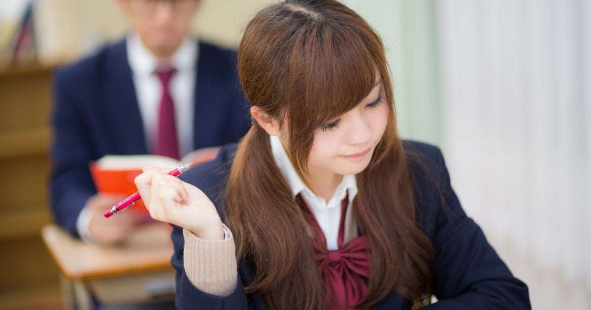 image for Tokyo public schools will stop forcing students with non-black hair to dye it, official promises