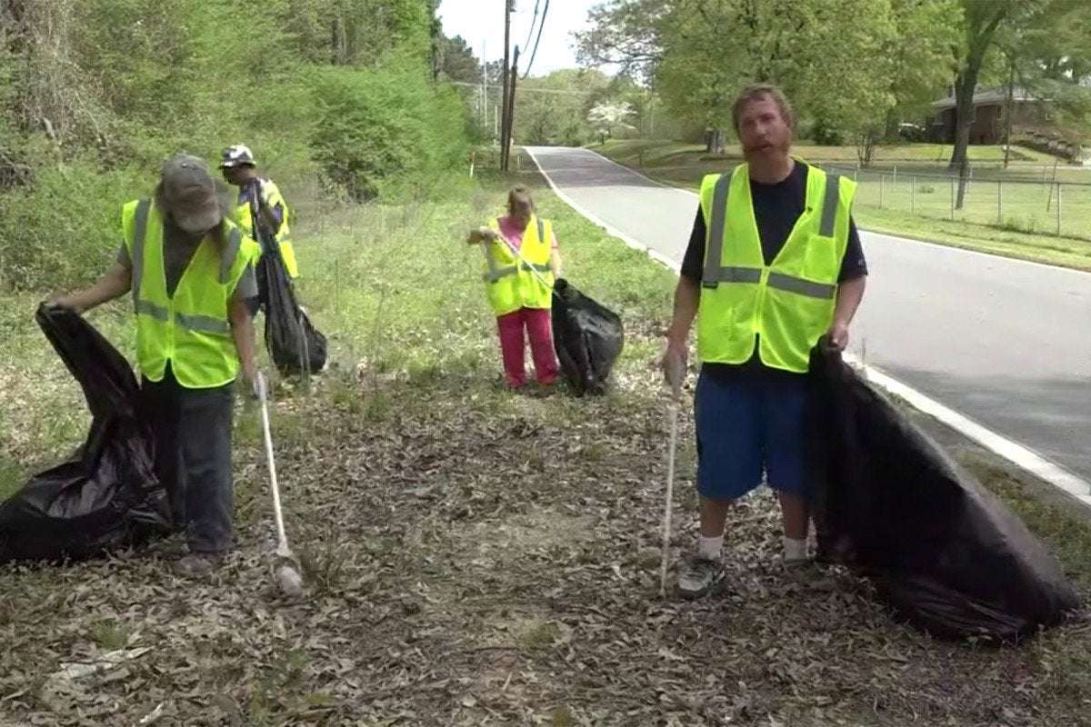 image for Arkansas city paying homeless $9.25 an hour to collect trash