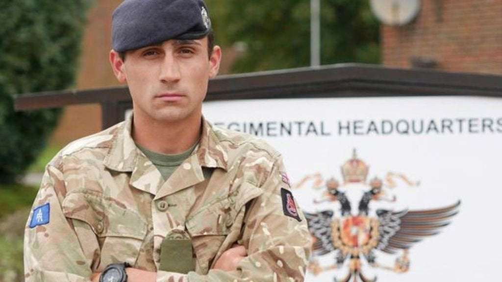 image for Las Vegas shootings: British soldier awarded for bravery