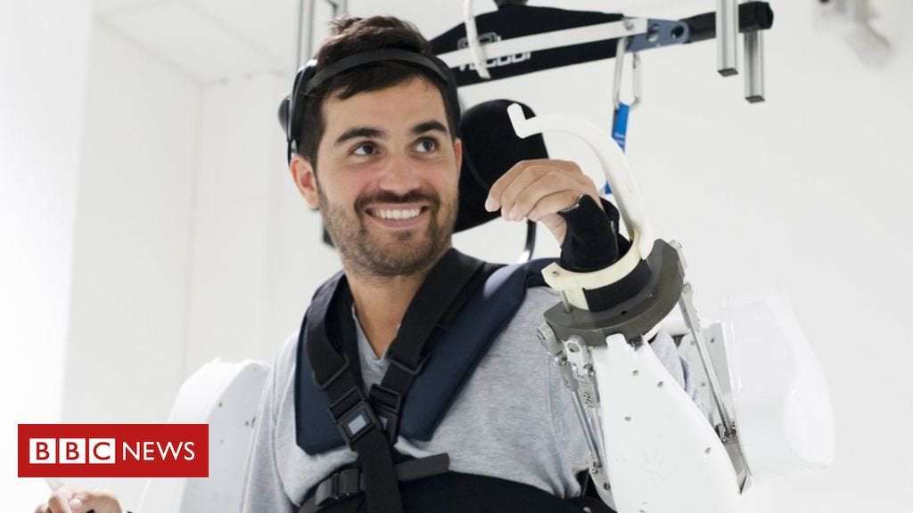 image for Paralysed man moves in mind-reading exoskeleton