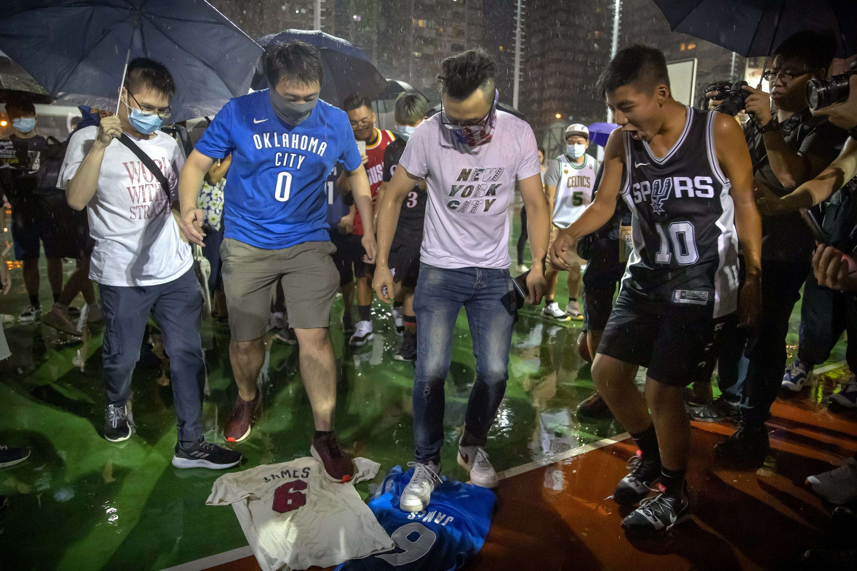image for LeBron James no longer King James for Hong Kong protesters