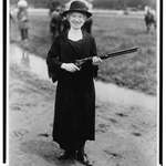 image for Sharpshooter Annie Oakley with a gun that Buffalo Bill gave her, 1922.