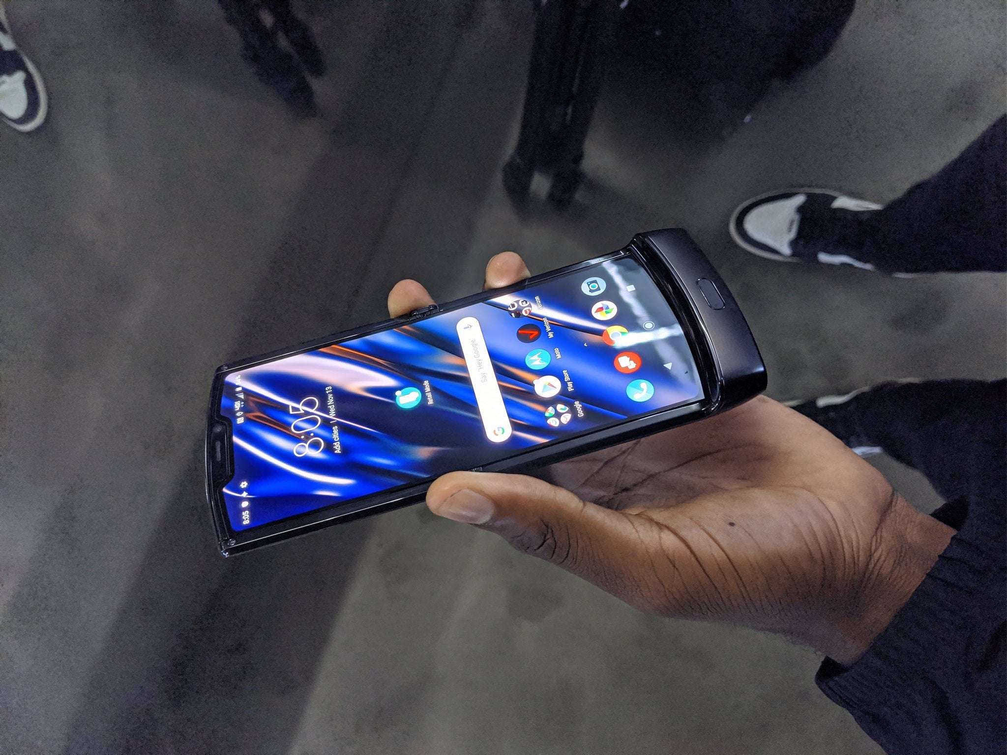 image for Marques Brownlee auf Twitter: "RAZR is back… "