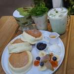 image for [I ate] Japanese pancakes with matcha tiramisu and tea latte for brunch