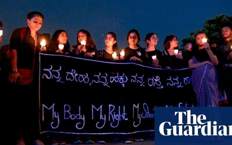 image for India rape victim dies after being set alight on her way to court