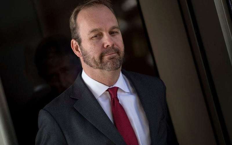 image for Prosecutors: Rick Gates Was Offered Money Not to Cooperate