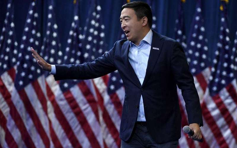 image for Andrew Yang Overtakes Pete Buttigieg to Become Fourth Most Favored Primary Candidate: Poll