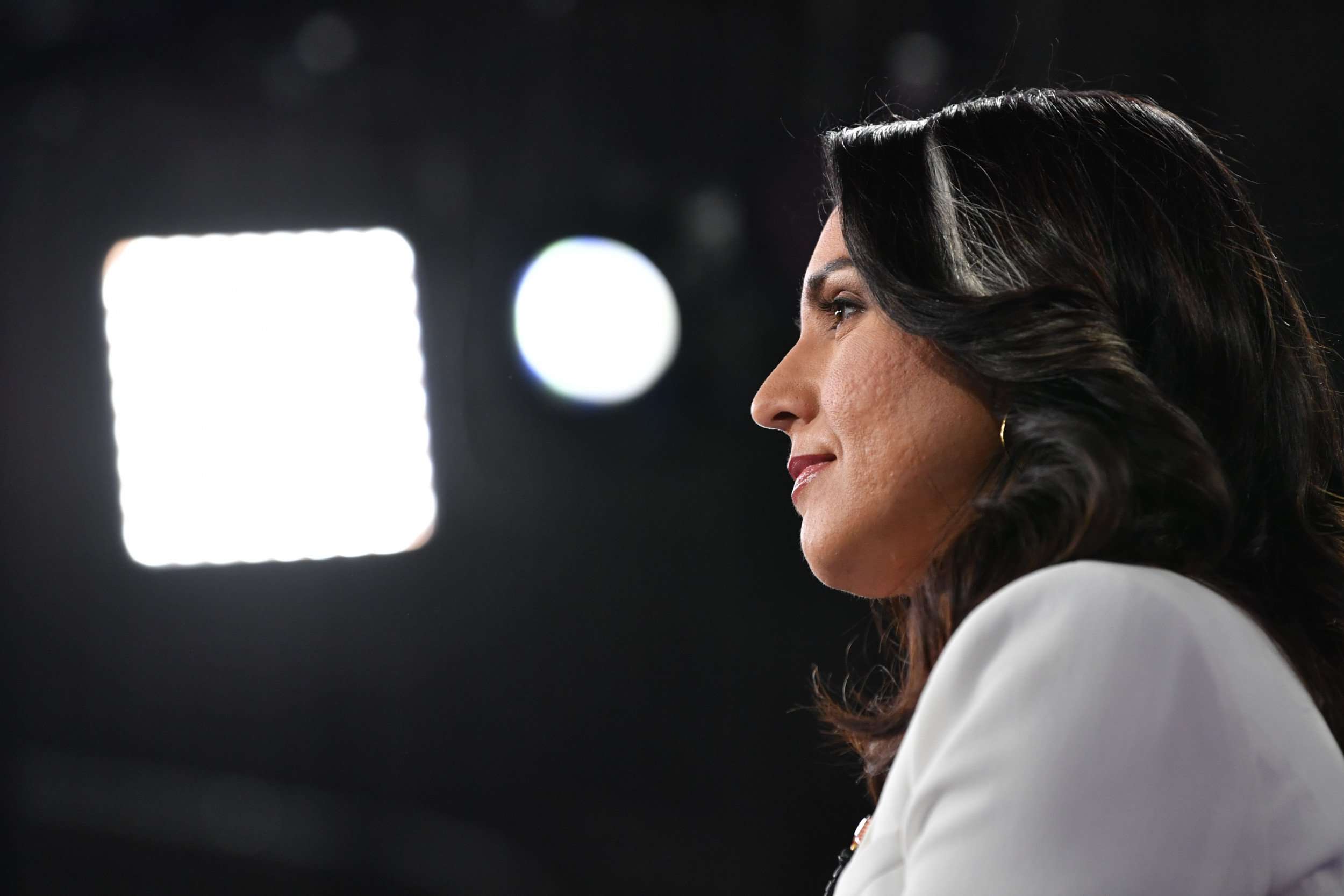 image for Tulsi Gabbard Becomes Most Disliked Democratic Primary Candidate After Voting 'Present' on Trump's Impeachment, Poll Shows