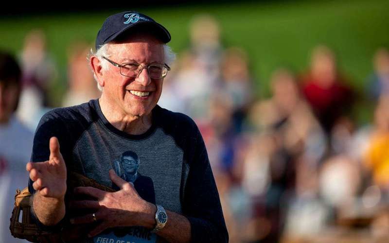 image for Iowa Poll: Bernie Sanders leads with Iowa caucuses weeks away