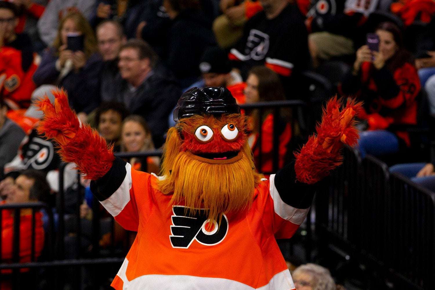 image for Philadelphia Police Investigating Claim Flyers Mascot Gritty Physically Assaulted Teen Boy During Photo Shoot