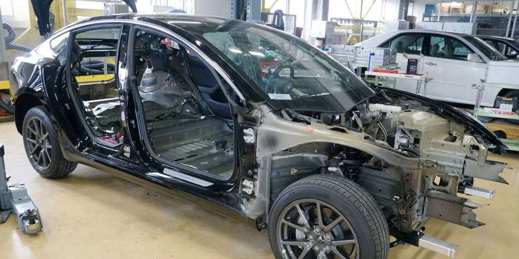 image for Tesla teardown finds electronics 6 years ahead of Toyota and VW
