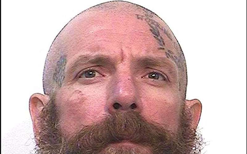 image for California prisoner confesses in letter to newspaper that he killed 2 child molesters behind bars: report