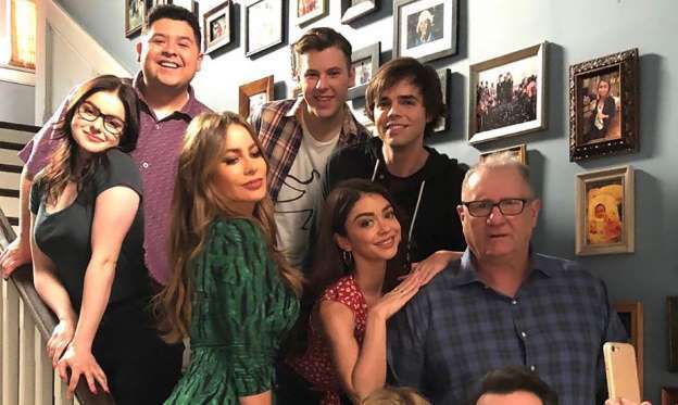 image for 'Modern Family' Cast Bids Farewell to Sitcom on Final Day of Filming