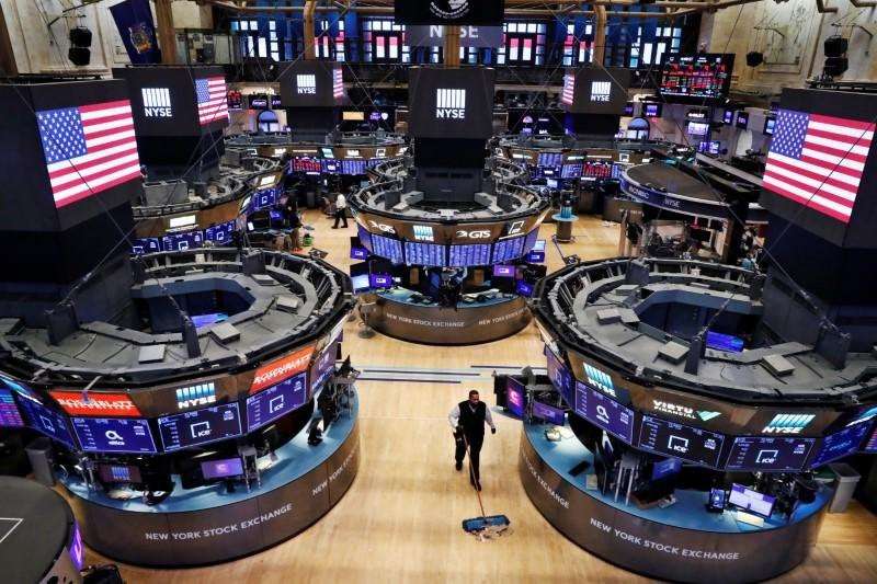 image for U.S. market sell-off brings short sellers $344 billion profit