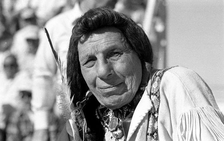 image for TIL the Crying Indian in the Keep America Beautiful ad was really an Italian guy named Espera "Oscar" de Conti. He moved to Hollywood, changed his name to Iron Eyes Cody and had a 60-year career as an Indian. Even after being found out he still claimed to be Cherokee and Cree, not Sicilian.