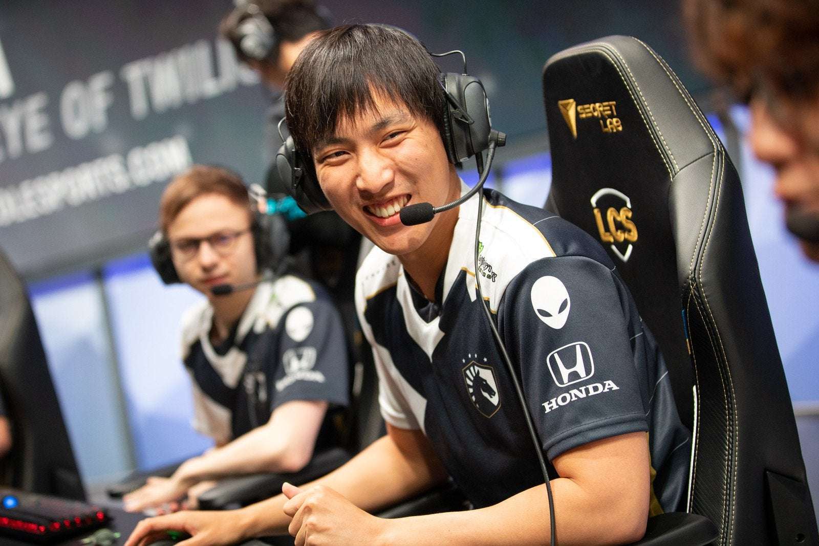 image for Doublelift’s contract is reportedly up for sale, will likely be traded before Summer Split
