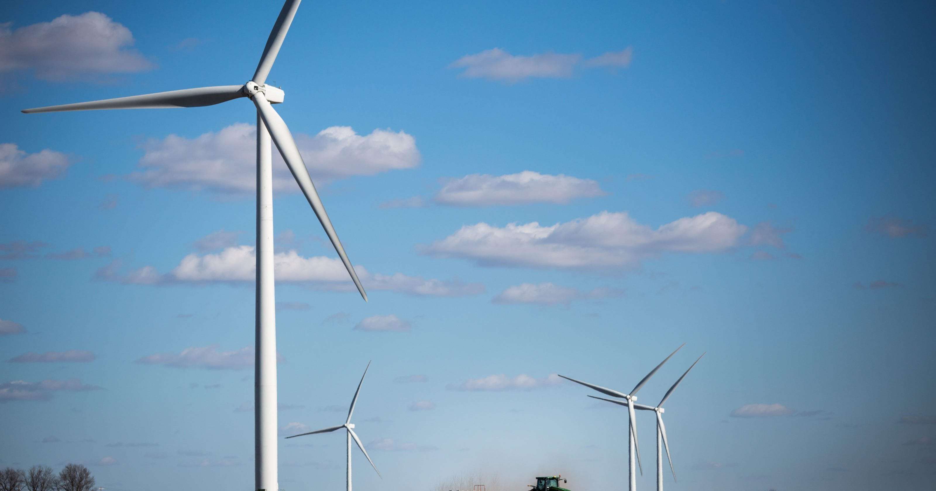image for Wind energy is now Iowa's largest source of electricity, report says