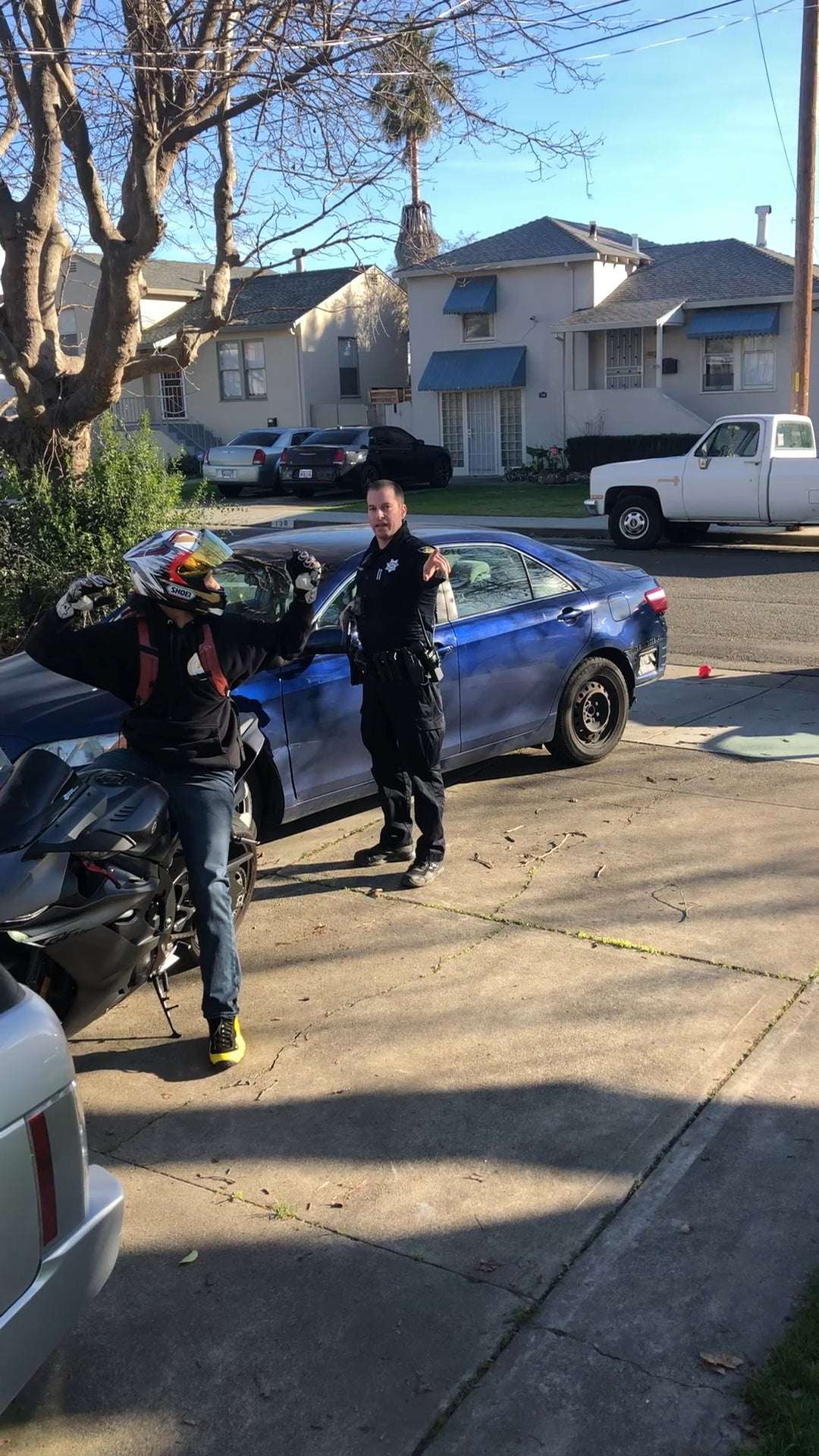image for Veteran assaulted and given concussion for filming officer from his own porch (Jan, 2019) : ActualPublicFreakouts